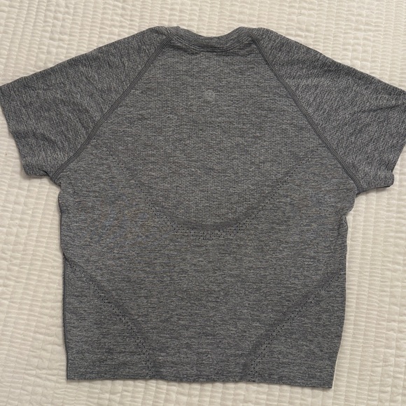 lululemon Swiftly Tech cropped short sleeve - Picture 2 of 4